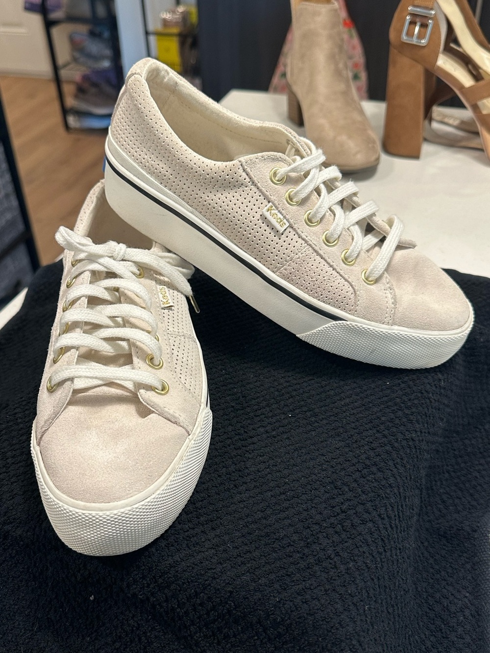 Women's Low-Top Sneakers in Light Beige Keds 6.5